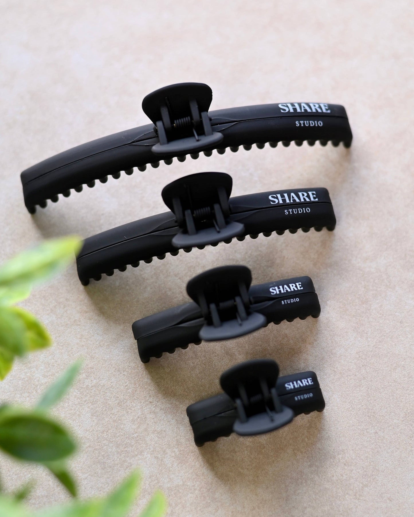 Black Mega Hold Claw Clip